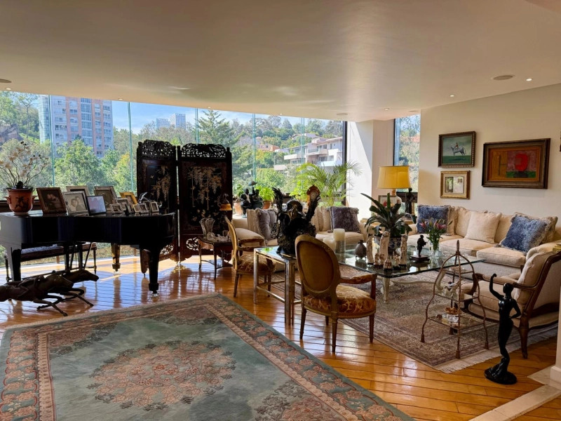 Departamento Clásico Junto Al Bosque En VENTA, Un Refugio De Arte, Luz Y Naturaleza En Las Lomas, Ciudad De México