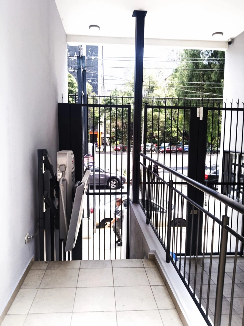 Renta Departamento Con Roof Común  Muy Cerca Del Metro Tlatelolco Y Metro Bus Guerrero 
