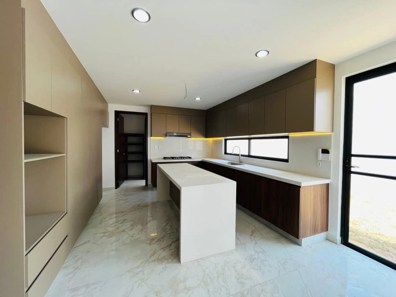 Casa En Venta En Lomas De Angelopolis
