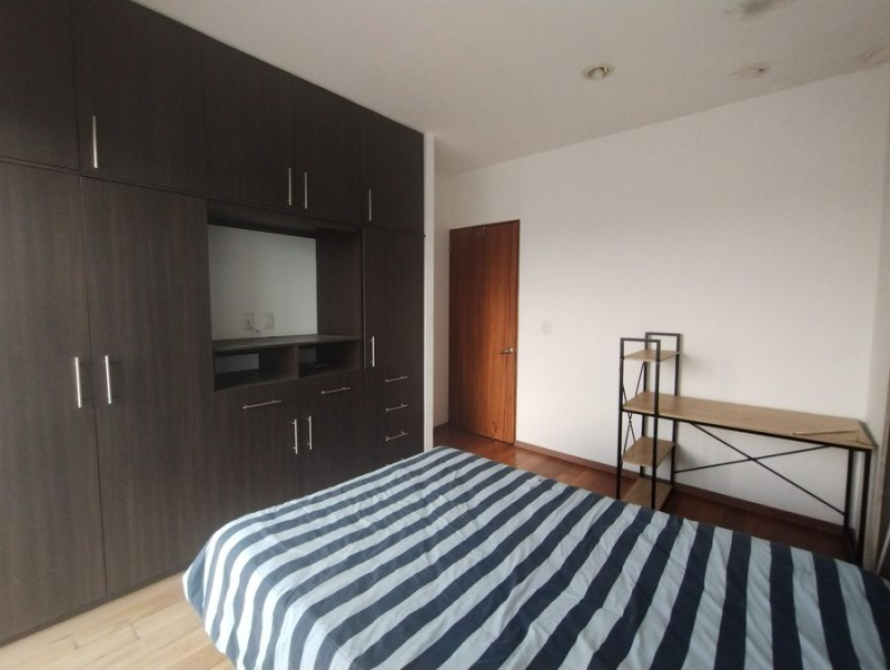 Venta Departamento En Grand Tower Del Valle, Piso 21 Vista Al Sur, 3 Recamaras