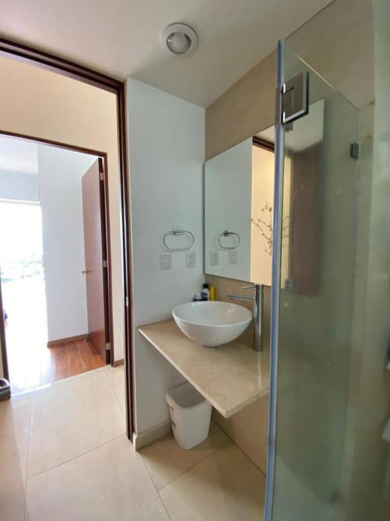 Venta Departamento En Grand Tower Del Valle, Piso 21 Vista Al Sur, 3 Recamaras