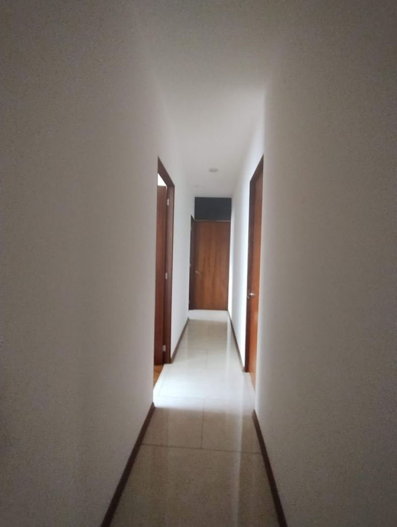 Venta Departamento En Grand Tower Del Valle, Piso 21 Vista Al Sur, 3 Recamaras