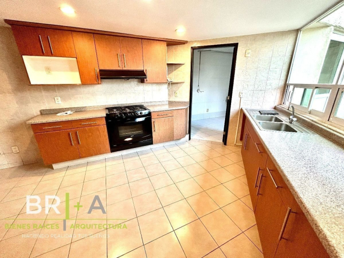 DEPARTAMENTO CON TERRAZA En Venta Toledo EN INTERLOMAS