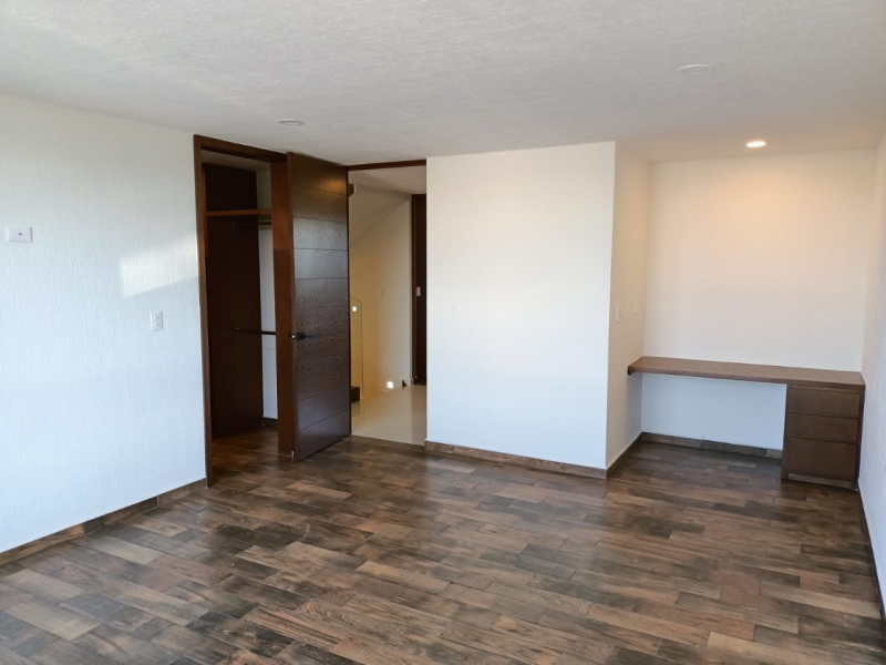 Casa En Venta En Lomas De Angelopolis