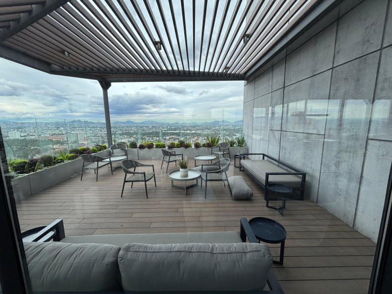 VENTA DEPARTAMENTO PENTHOUSE CON ACABADOS DE LUJO Y VISTA ESPECTACULAR - POLAREA GINEBRA- AMPLIACI�?N GRANADA