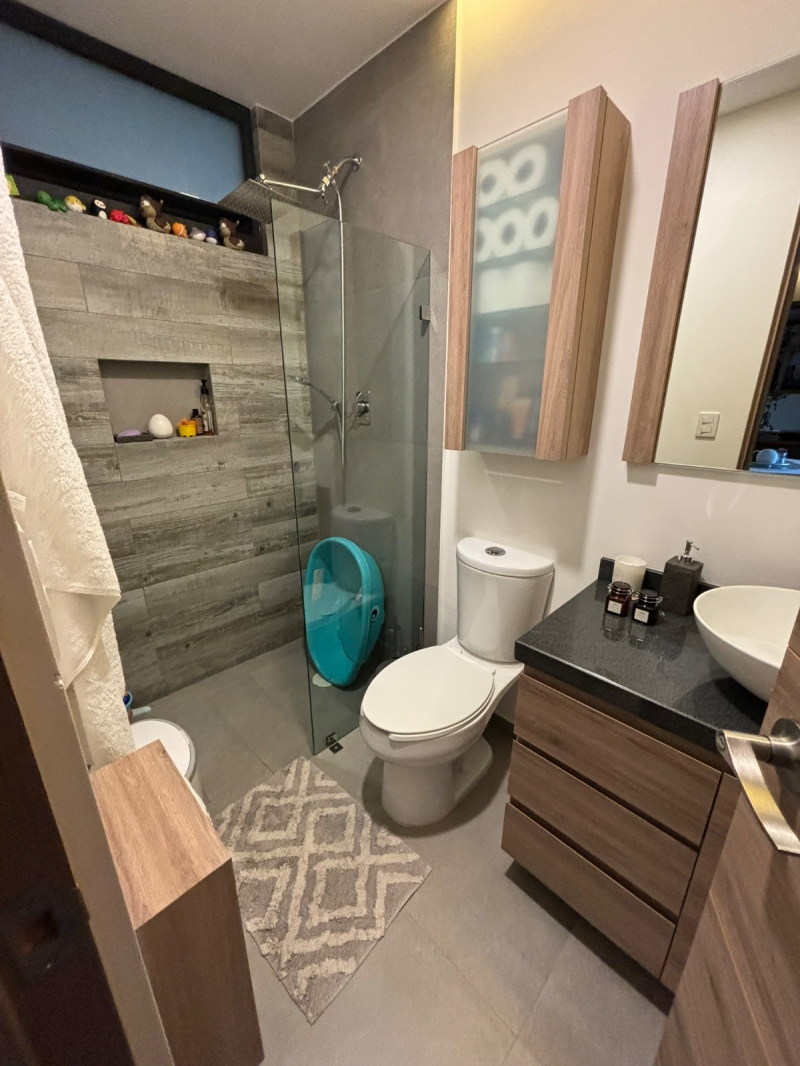 VENTA DEPARTAMENTO PENTHOUSE CON TERRAZA Y EXCELENTES VISTAS - LOMAS DEL CHAMIZAL