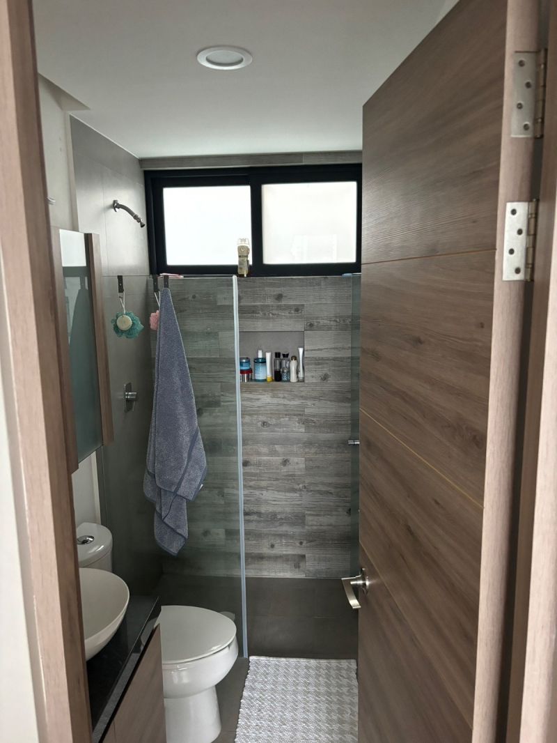 RENTA DEPARTAMENTO PENTHOUSE CON TERRAZA Y EXCELENTES VISTAS - LOMAS DEL CHAMIZAL