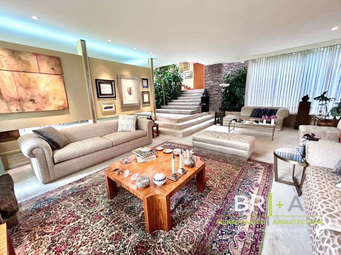 Casa Con Gran Jardín En Venta Bosques De Las Lomas