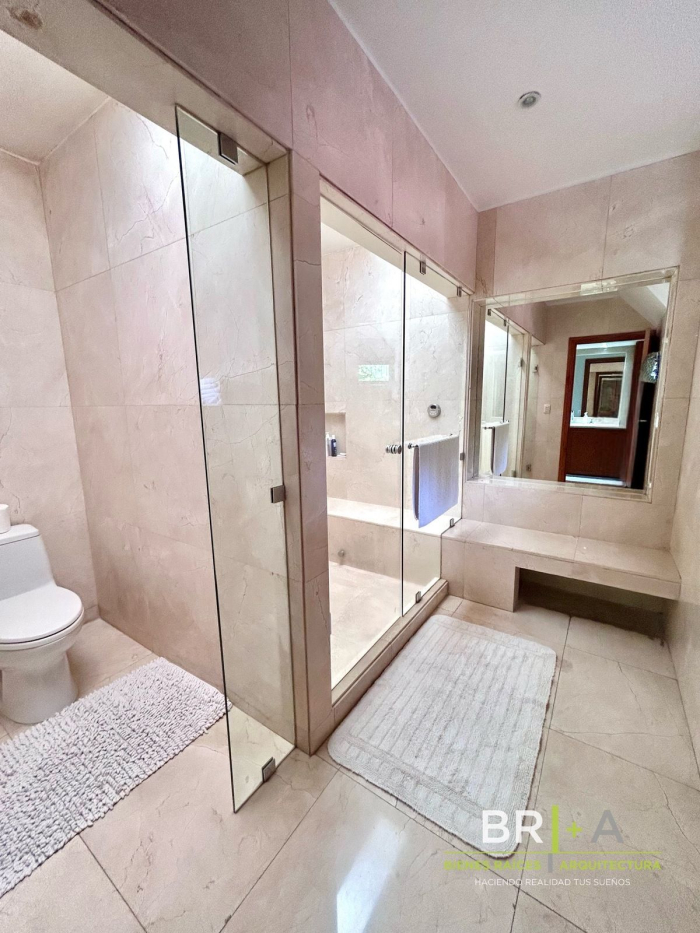 Casa Con Gran Jardín En Venta Bosques De Las Lomas