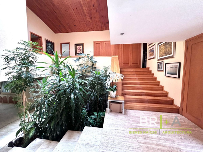 Casa Con Gran Jardín En Venta Bosques De Las Lomas