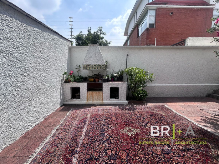 Casa Con Gran Jardín En Venta Bosques De Las Lomas