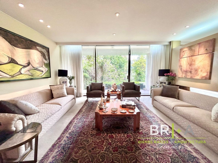 Casa Con Gran Jardín En Venta Bosques De Las Lomas
