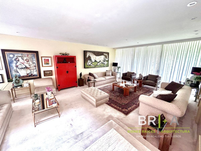 Casa Con Gran Jardín En Venta Bosques De Las Lomas