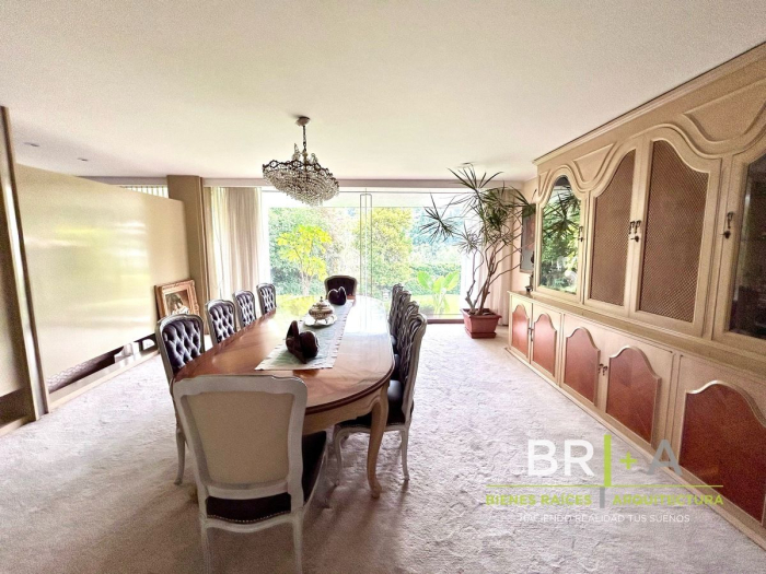 Casa Con Gran Jardín En Venta Bosques De Las Lomas
