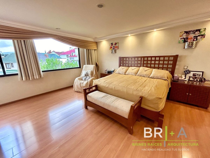 Casa En Venta Con Gran Jardín Cerca De Blvd De La Luz Tecamachalco