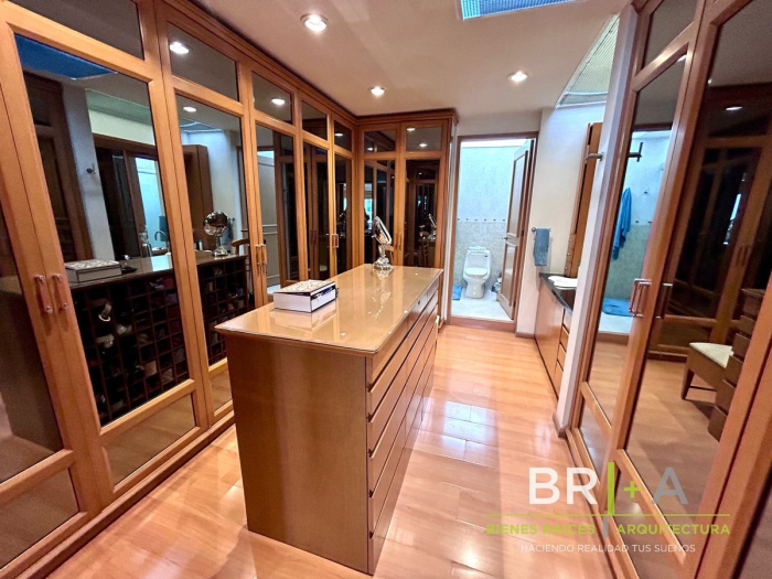 Casa En Venta Con Gran Jardín Cerca De Blvd De La Luz Tecamachalco
