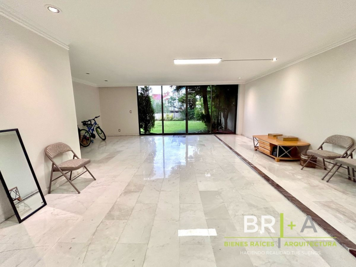 Casa En Venta Con Gran Jardín Cerca De Blvd De La Luz Tecamachalco