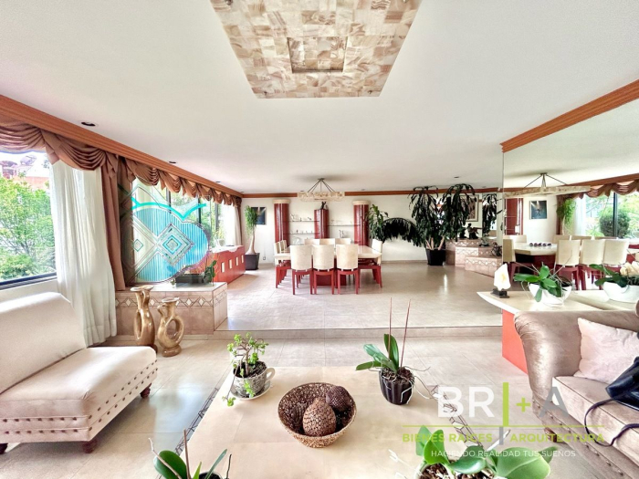 Casa En Venta Con Gran Jardín Cerca De Blvd De La Luz Tecamachalco