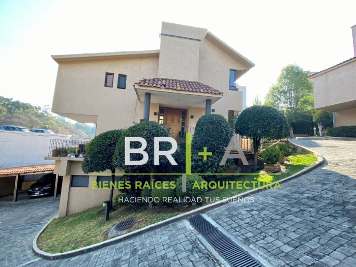 Venta de preciosa casa en Condominio Horizontal en Lomas de Vista Hermosa