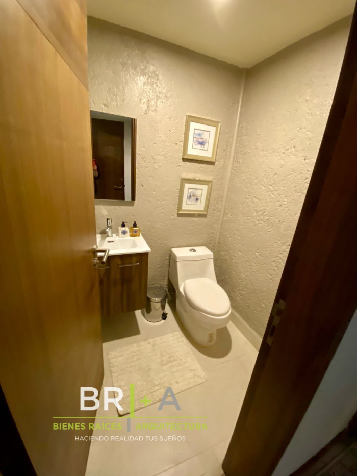 Venta De Preciosa Casa En Condominio Horizontal En Lomas De Vista Hermosa