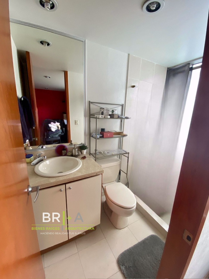 VENTA DE BONITO DEPARTAMENTO PARA ACTUALIZAR EN TORRE PANORAMA, SANTA FE
