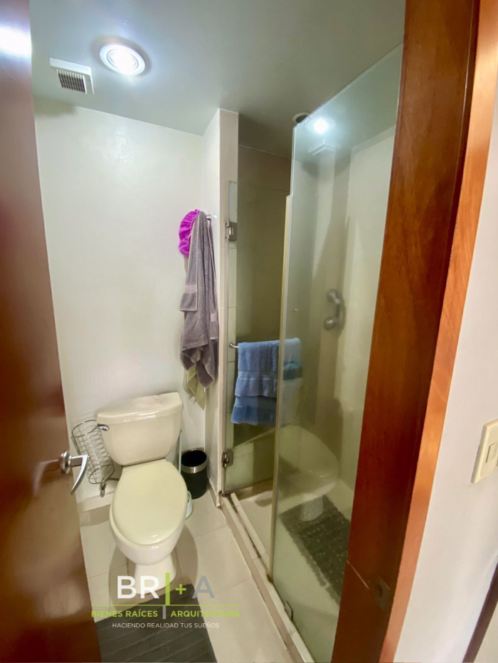 VENTA DE BONITO DEPARTAMENTO PARA ACTUALIZAR EN TORRE PANORAMA, SANTA FE
