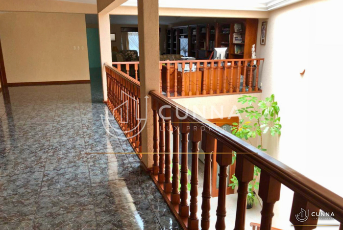 CASA AV. DE LAS FUENTES EN VENTA