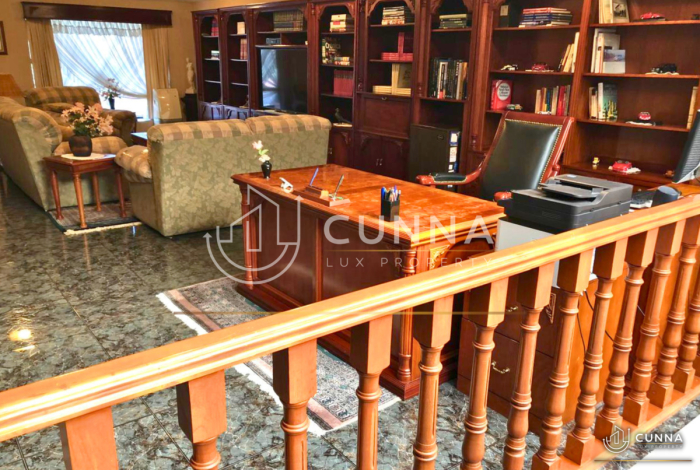 CASA AV. DE LAS FUENTES EN VENTA