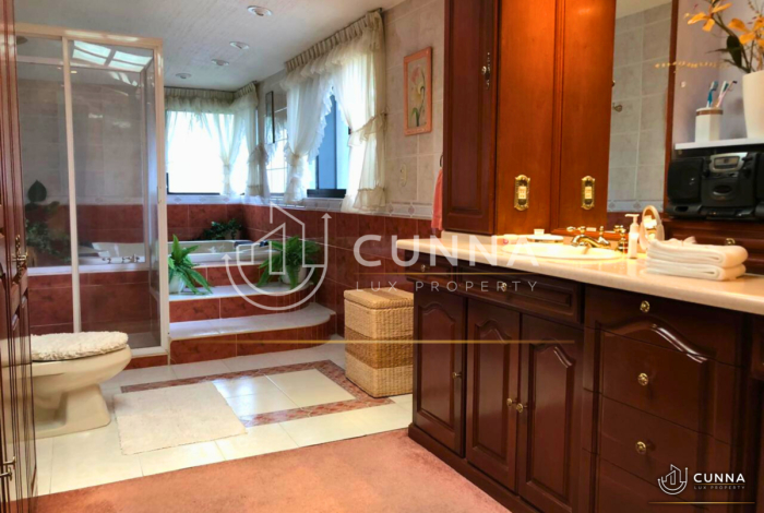 CASA AV. DE LAS FUENTES EN VENTA