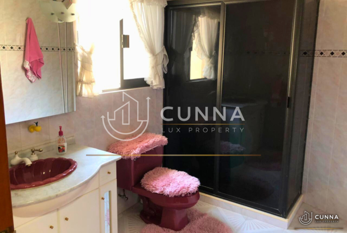 CASA AV. DE LAS FUENTES EN VENTA