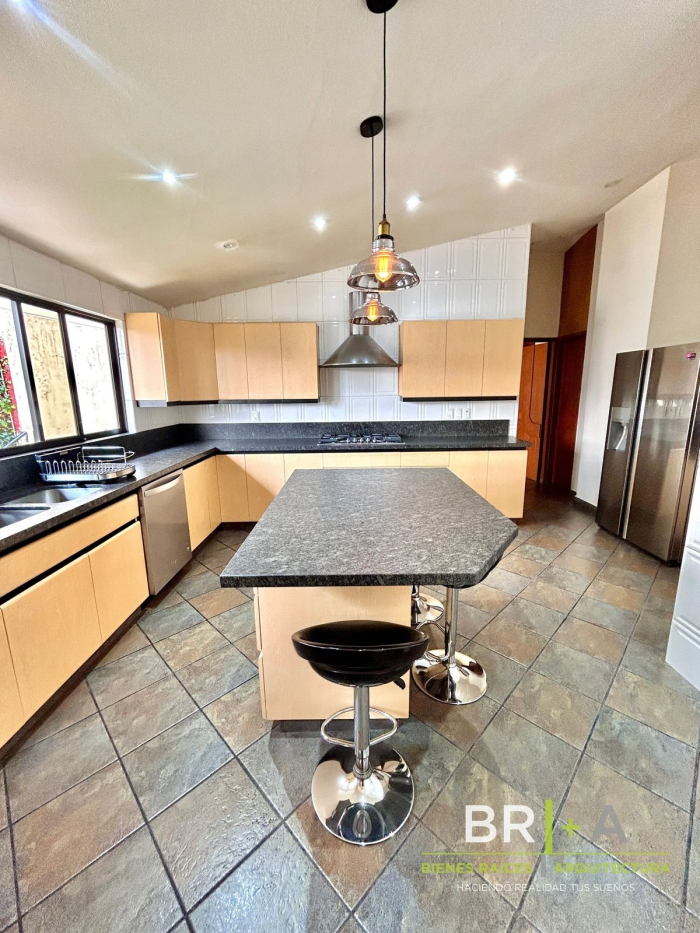 Hermosa Casa En Venta En Bosques De Las Lomas, Framboyanes