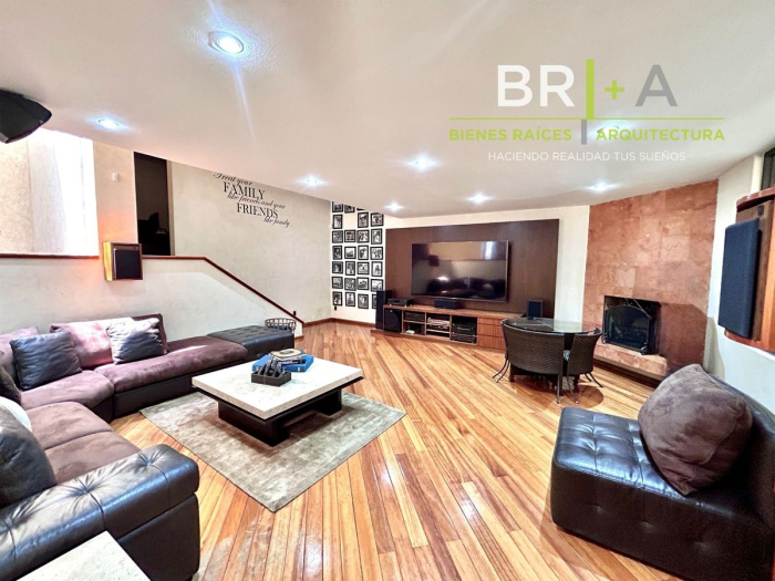 Hermosa Casa En Venta En Bosques De Las Lomas, Framboyanes