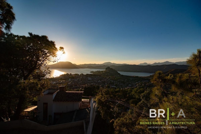 VENTA Y RENTA  Casa En  Condominio En Valle De Bravo .
