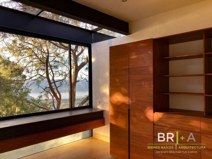 VENTA Y RENTA  Casa En  Condominio En Valle De Bravo .