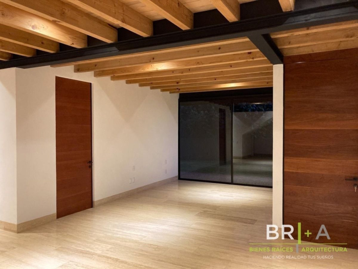 VENTA Y RENTA  Casa En  Condominio En Valle De Bravo .