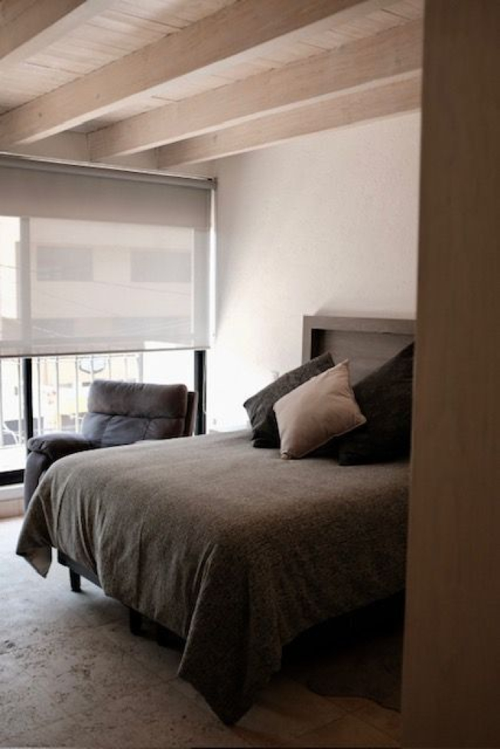 edificio en venta con 3 departamentos muy cerca de televisa san ángel