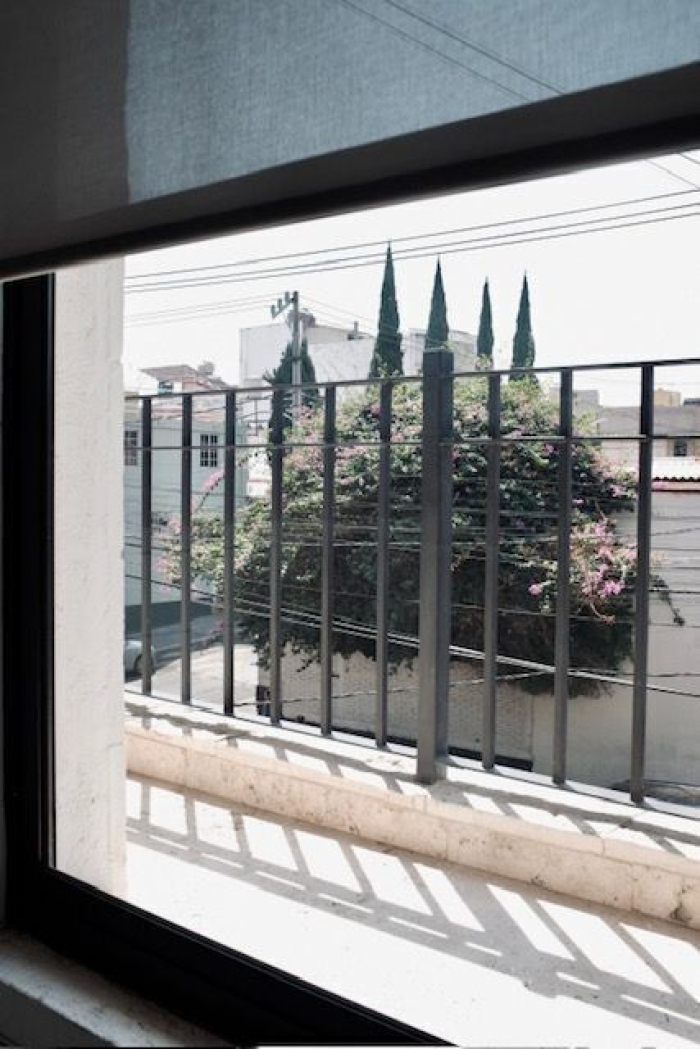 edificio en venta con 3 departamentos muy cerca de televisa san ángel