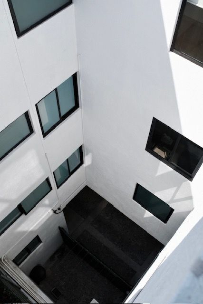 edificio en venta con 3 departamentos muy cerca de televisa san ángel