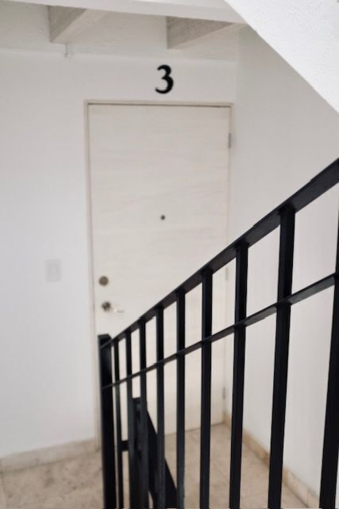 Edificio en venta con 3 departamentos muy cerca de Televisa San Ángel