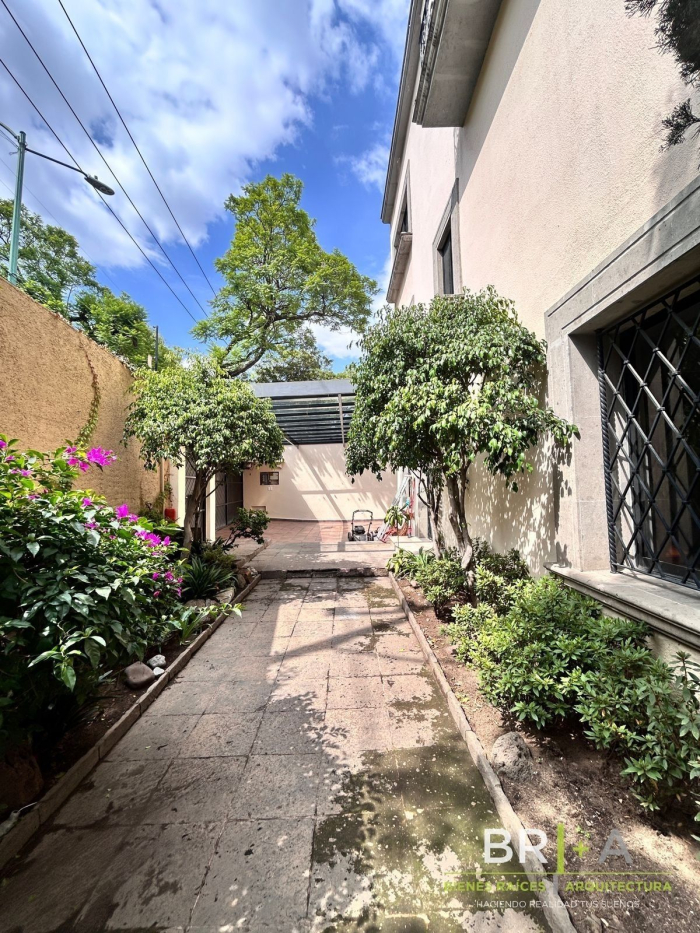 Casa En Renta 4 Recámaras Virreyes Semi Amueblada