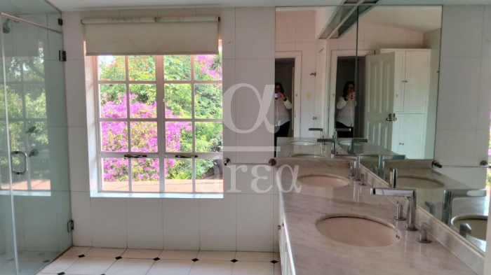 Hermosa Casa en Renta en Lomas Hipódromo