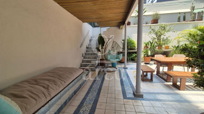 garden house en edificio histórico a un lado de reforma en venta