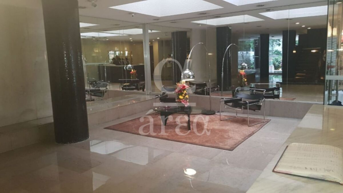 garden house en edificio histórico a un lado de reforma en venta