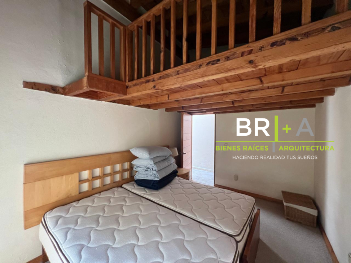 HERMOSA CASA EN VENTA CON RIO DENTRO DE LA PROPIEDAD.