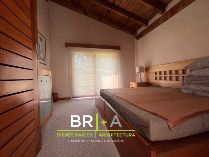 HERMOSA CASA EN VENTA CON RIO DENTRO DE LA PROPIEDAD.