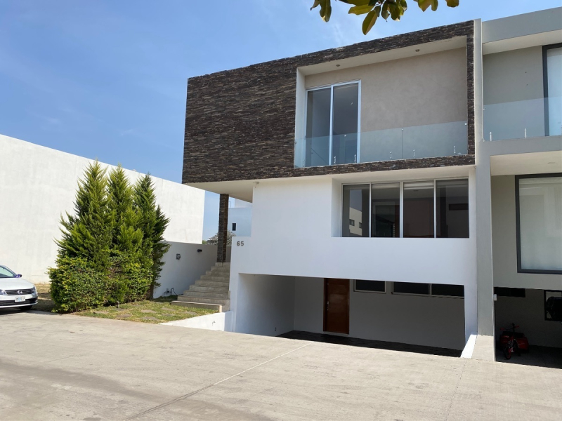 Casa en Condominio en Renta en Valle Real