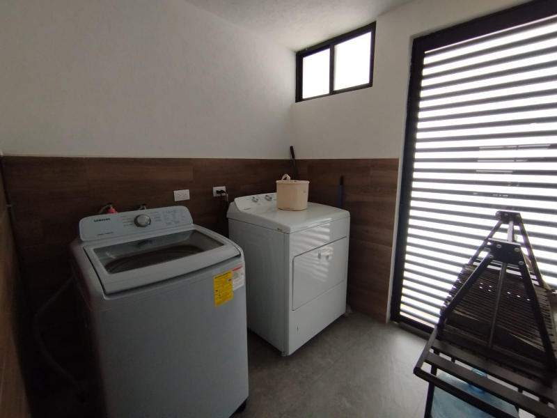 Casa Amueblada En Renta En Lomas De Angelopolis