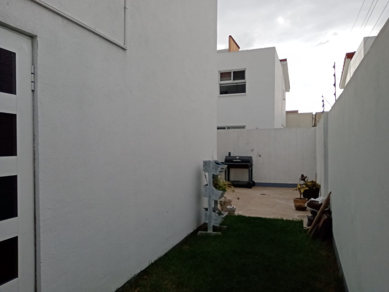 Casa En Renta En Jardines De San Carlos 