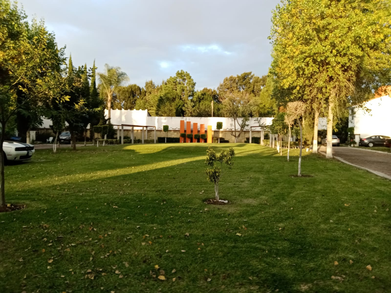 Casa En Renta En Jardines De San Carlos 
