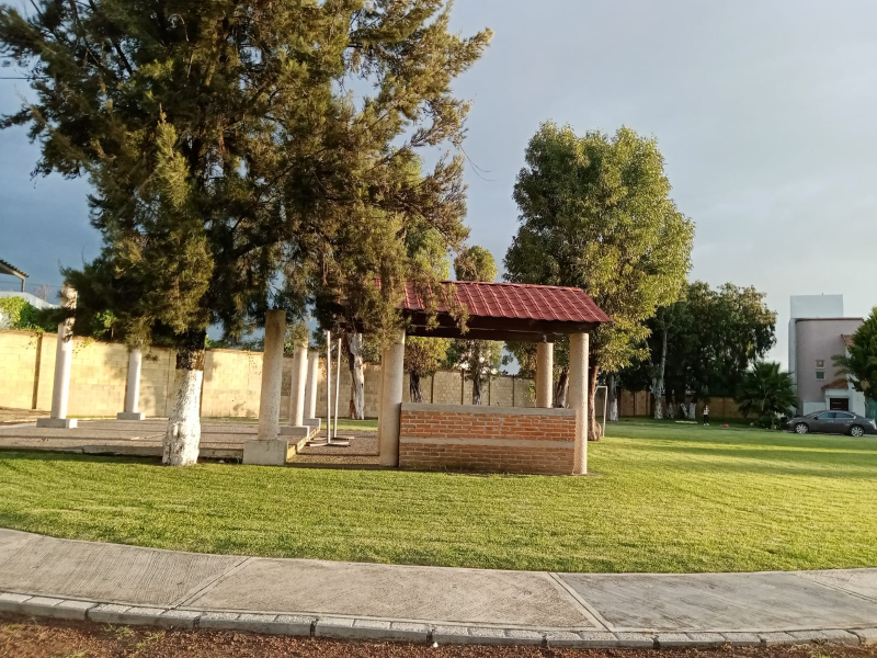 Casa En Renta En Jardines De San Carlos 